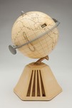 Raymond Loewy Colonial ”New World” Globe Radio Model 702